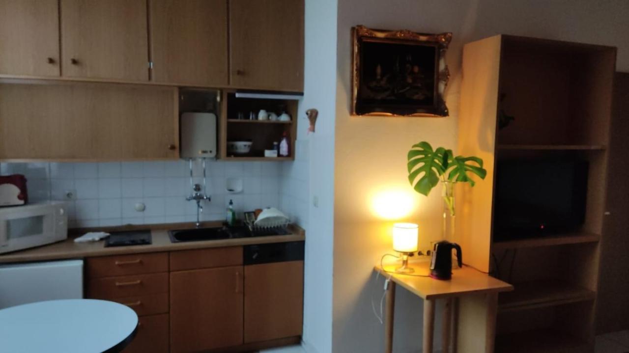 דירות Kleine Unterkunft In Stuttgart-Muenchfeld מראה חיצוני תמונה