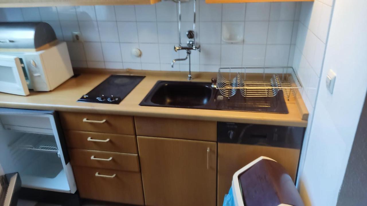 דירות Kleine Unterkunft In Stuttgart-Muenchfeld מראה חיצוני תמונה